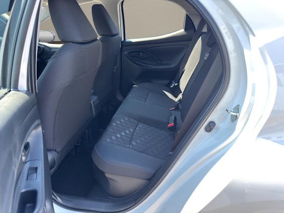 Vehicle image 9 Vehicle image 9