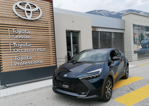 First vehicle image First vehicle image