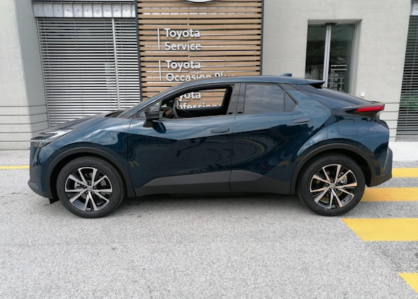 Vehicle image 4 Vehicle image 4