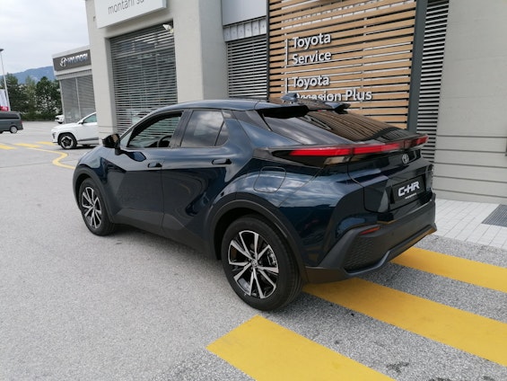 Vehicle image 3 Vehicle image 3