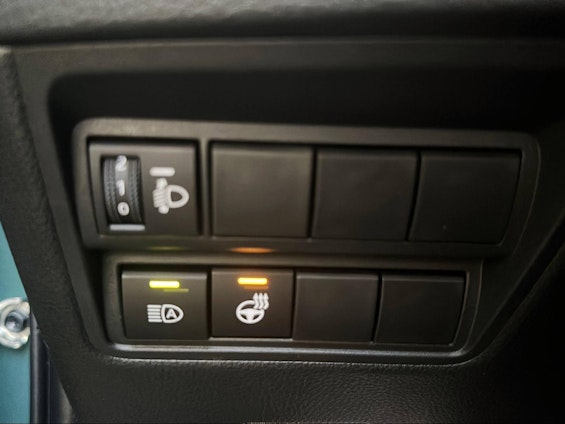 Vehicle image 16 Vehicle image 16