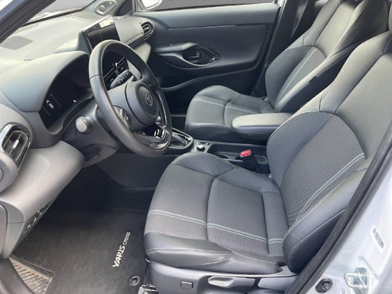 Vehicle image 7