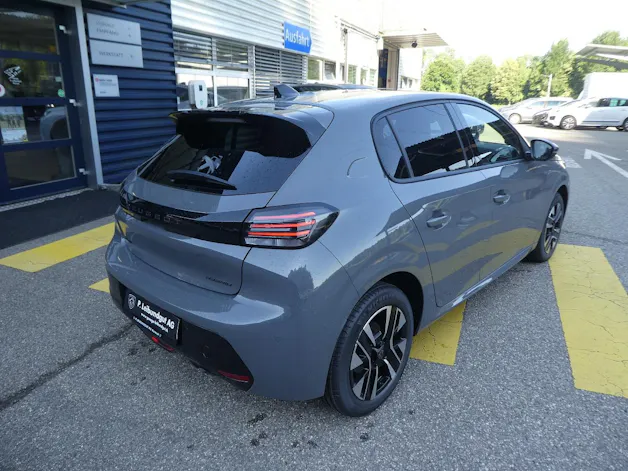 Peugeot 208 1.2 Hybrid Allure Premium Bern Edition