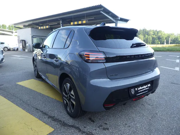 Peugeot 208 1.2 Hybrid Allure Premium Bern Edition