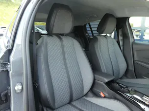 Peugeot 208 1.2 Hybrid Allure Premium Bern Edition