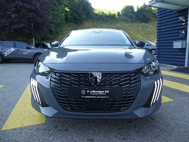 Peugeot 208 1.2 Hybrid Allure Premium Bern Edition