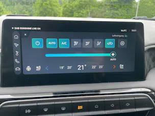 MG 3 1.5 Hybrid Luxury