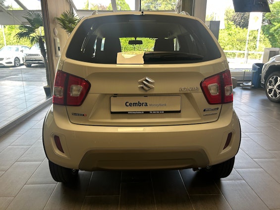 Vehicle image 6