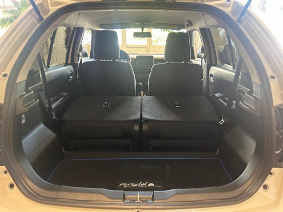 Vehicle image 20