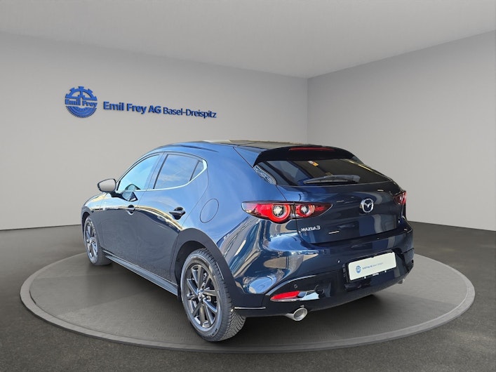 Vehicle image MAZDA 3