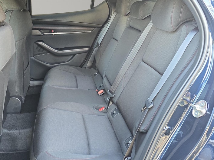 Vehicle image MAZDA 3