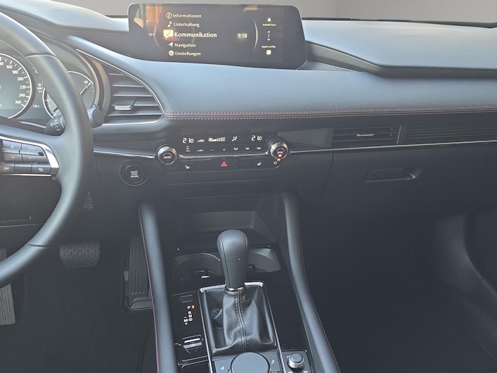 Vehicle image MAZDA 3