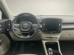Volvo XC40 2.0 B4 MH Plus Dark