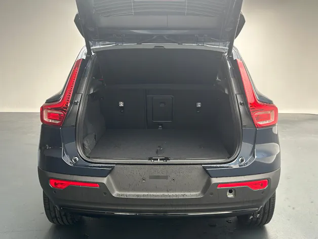 Volvo XC40 2.0 B4 MH Plus Dark