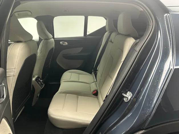 Volvo XC40 2.0 B4 MH Plus Dark
