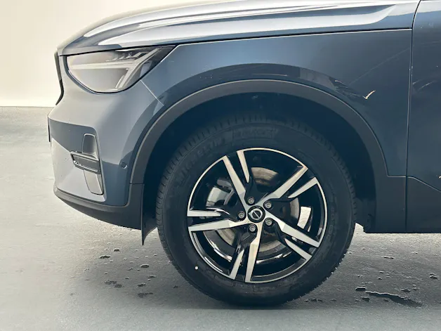 Volvo XC40 2.0 B4 MH Plus Dark