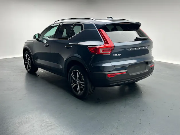 Volvo XC40 2.0 B4 MH Plus Dark