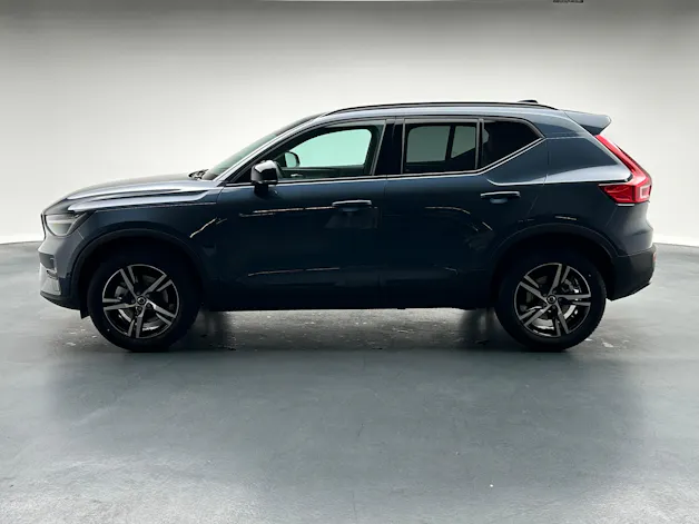 Volvo XC40 2.0 B4 MH Plus Dark