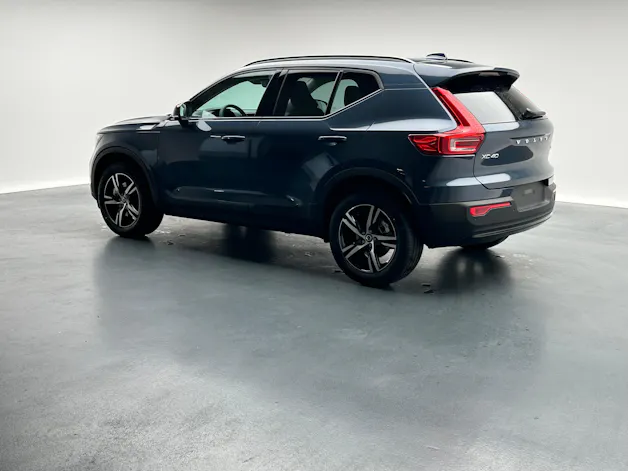 Volvo XC40 2.0 B4 MH Plus Dark