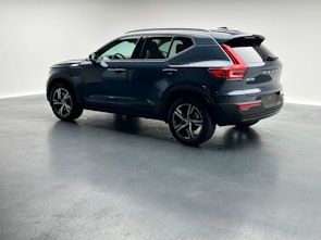 Vehicle image VOLVO XC40 2.0 B4 MH Plus Dark