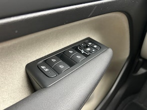 Vehicle image VOLVO XC40 2.0 B4 MH Plus Dark