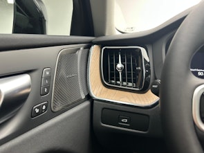 Vehicle image VOLVO XC60 2.0 B5 MH Plus Dark AWD