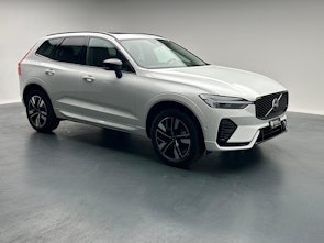 Vehicle image VOLVO XC60 2.0 B5 MH Plus Dark AWD