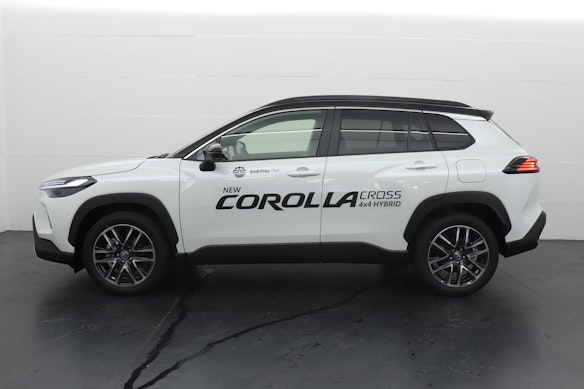 TOYOTA Corolla Cross 2.0 HSD Premium AWD-i 3