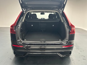 Vehicle image VOLVO XC60 2.0 T6 TE Ultra Dark eAWD