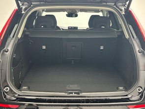 Vehicle image VOLVO XC60 2.0 T6 TE Ultra Dark eAWD