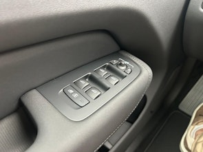 Vehicle image VOLVO XC60 2.0 T6 TE Ultra Dark eAWD