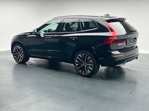 Vehicle image VOLVO XC60 2.0 T6 TE Ultra Dark eAWD