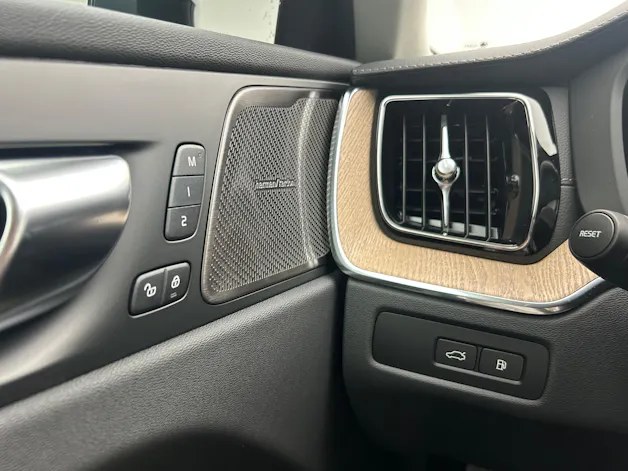 Volvo XC60 2.0 T6 TE Ultra Dark eAWD