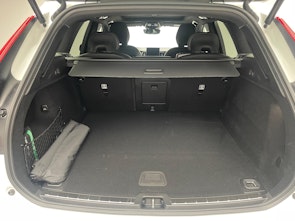 Vehicle image VOLVO XC60 2.0 T6 TE Black Edition eAWD