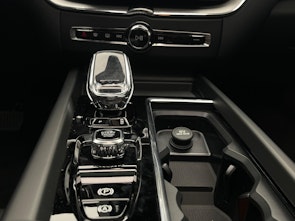 Vehicle image VOLVO XC60 2.0 T6 TE Black Edition eAWD