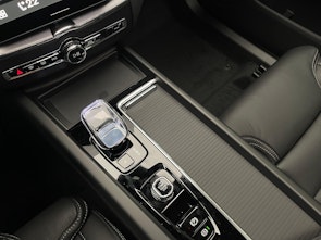 Vehicle image VOLVO XC60 2.0 T6 TE Black Edition eAWD