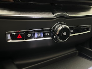 Vehicle image VOLVO XC60 2.0 T6 TE Black Edition eAWD