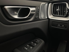 Vehicle image VOLVO XC60 2.0 T6 TE Black Edition eAWD