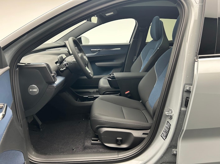 Vehicle image VOLVO EX 30