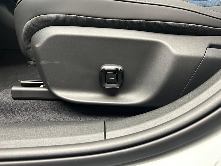 Vehicle image VOLVO EX 30