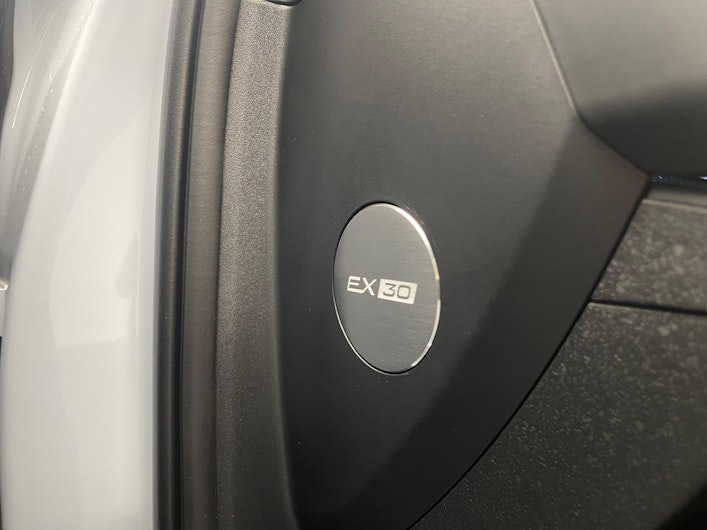 Vehicle image VOLVO EX 30