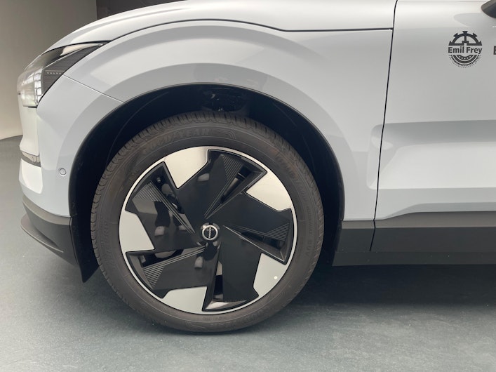 Vehicle image VOLVO EX 30