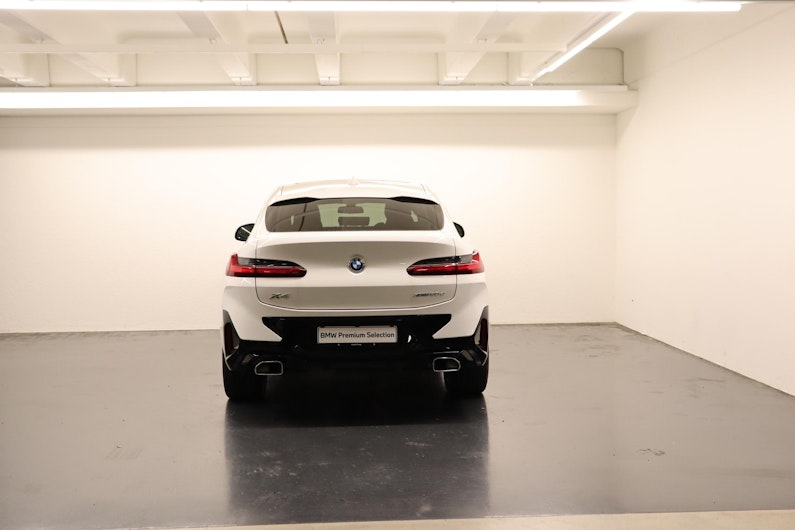 Vehicle image BMW X4