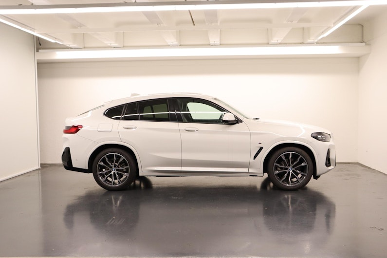 Vehicle image BMW X4
