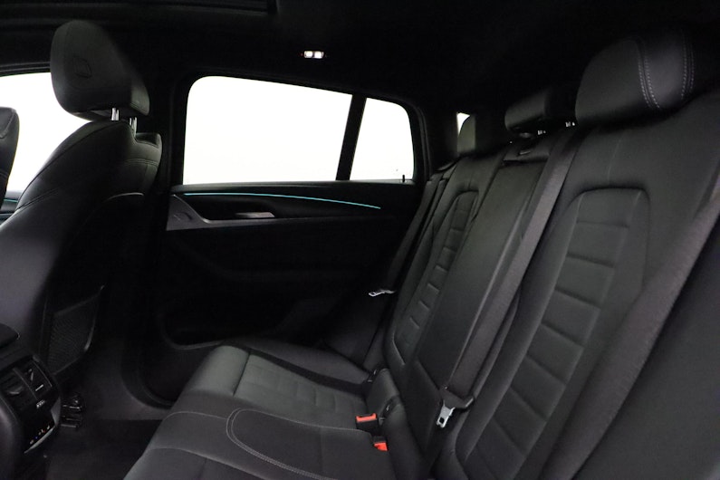 Vehicle image BMW X4