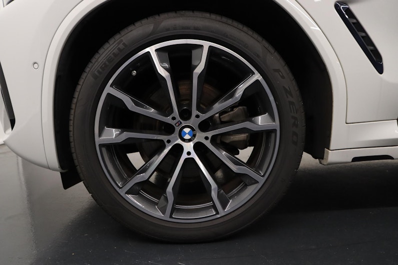 Vehicle image BMW X4