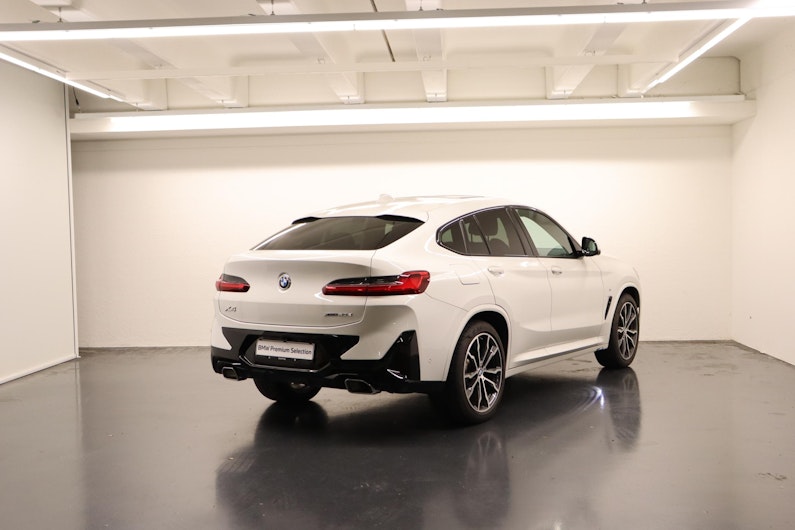 Vehicle image BMW X4