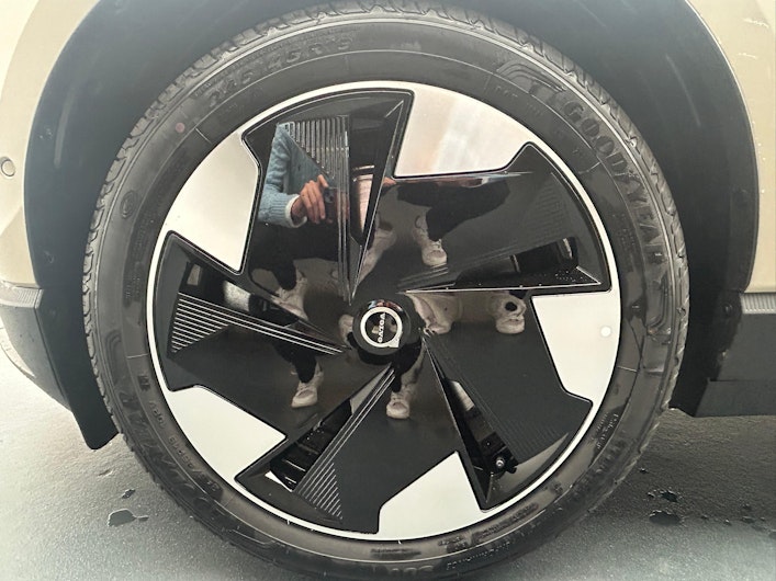 Vehicle image VOLVO EX 30