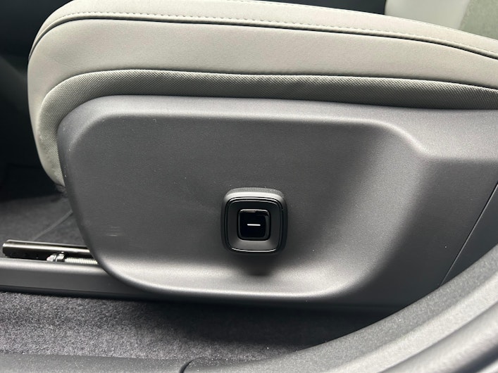 Vehicle image VOLVO EX 30