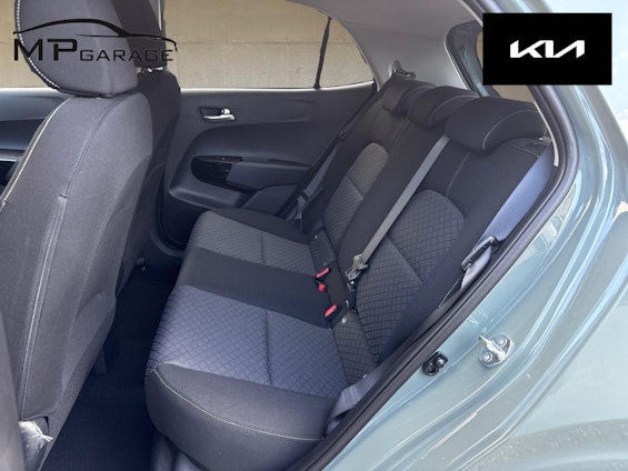 Vehicle image 13 Vehicle image 13